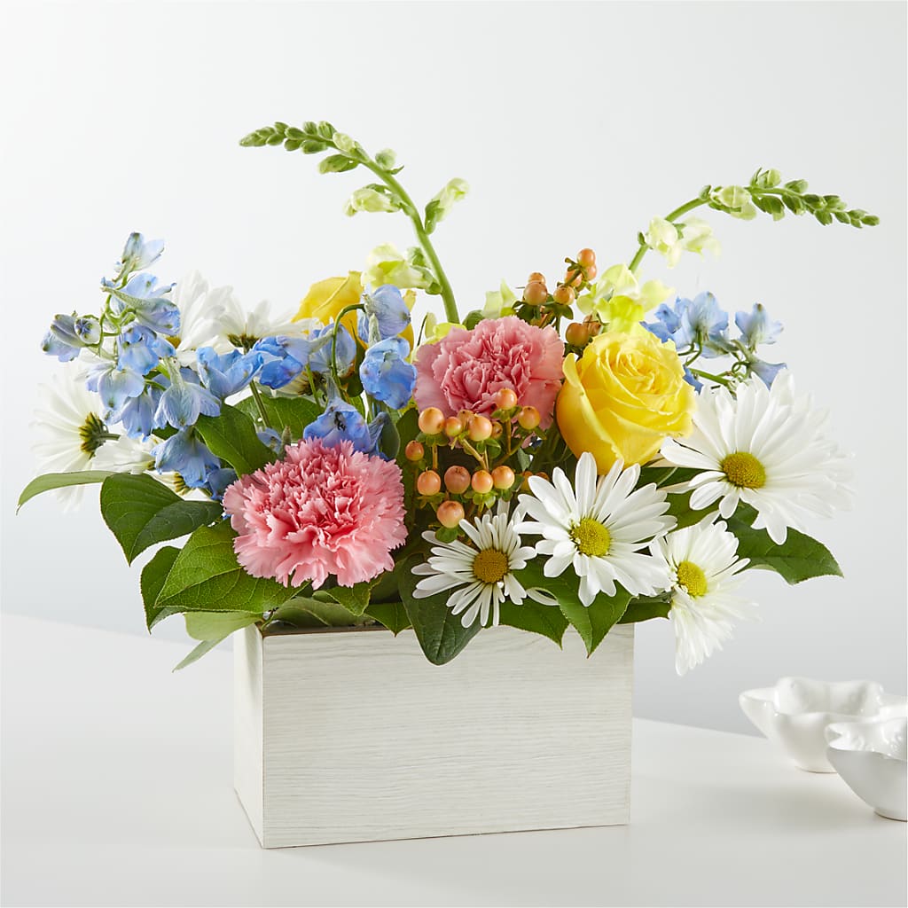 Sun Salutation Box Bouquet – CHARLIE'S FLOWERS & GOURMET BASKETS, Rahway NJ