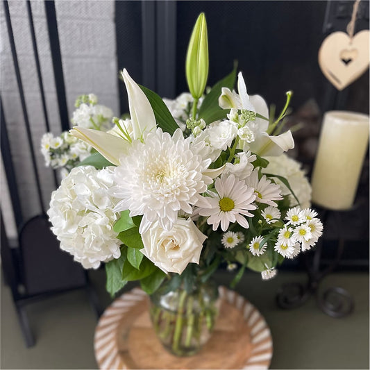 Classic Ivory – A Florist Original – CHARLIE'S FLOWERS & GOURMET BASKETS, Rahway NJ