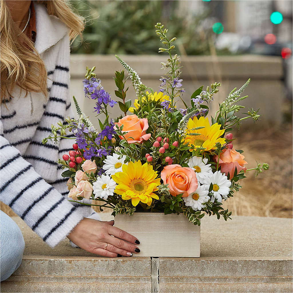 The Good Life Bouquet – CHARLIE'S FLOWERS & GOURMET BASKETS, Rahway NJ