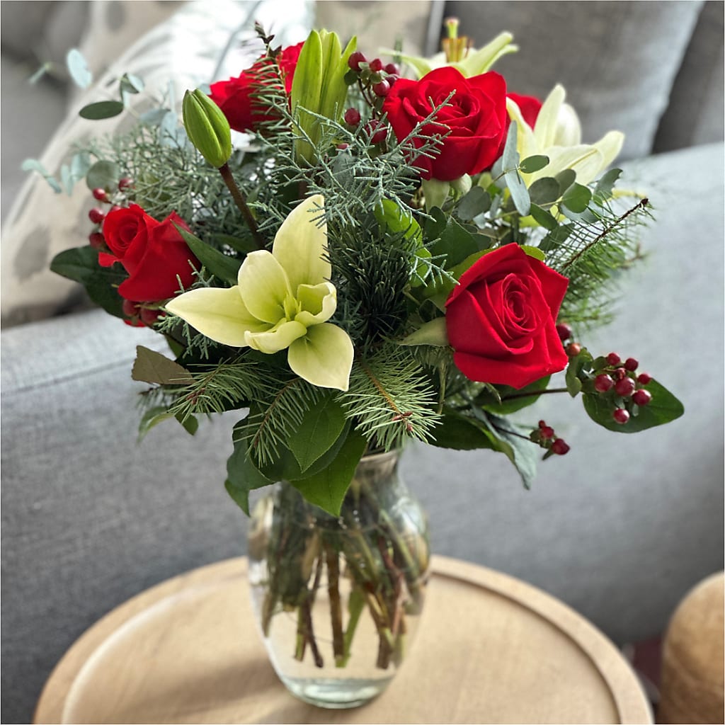 Glittering Lights Bouquet – CHARLIE'S FLOWERS & GOURMET BASKETS, Rahway NJ