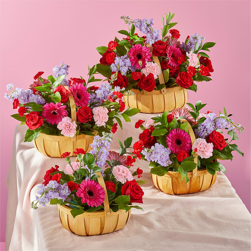 Pink Picnic Basket – CHARLIE'S FLOWERS & GOURMET BASKETS, Rahway NJ