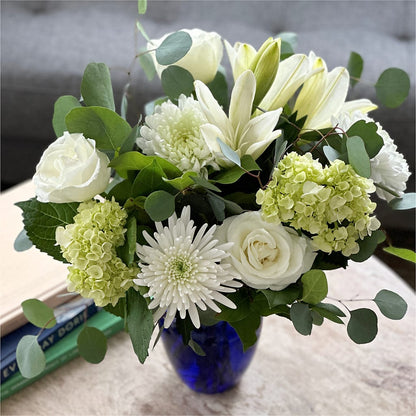 Snowy Dreams Bouquet – CHARLIE'S FLOWERS & GOURMET BASKETS, Rahway NJ