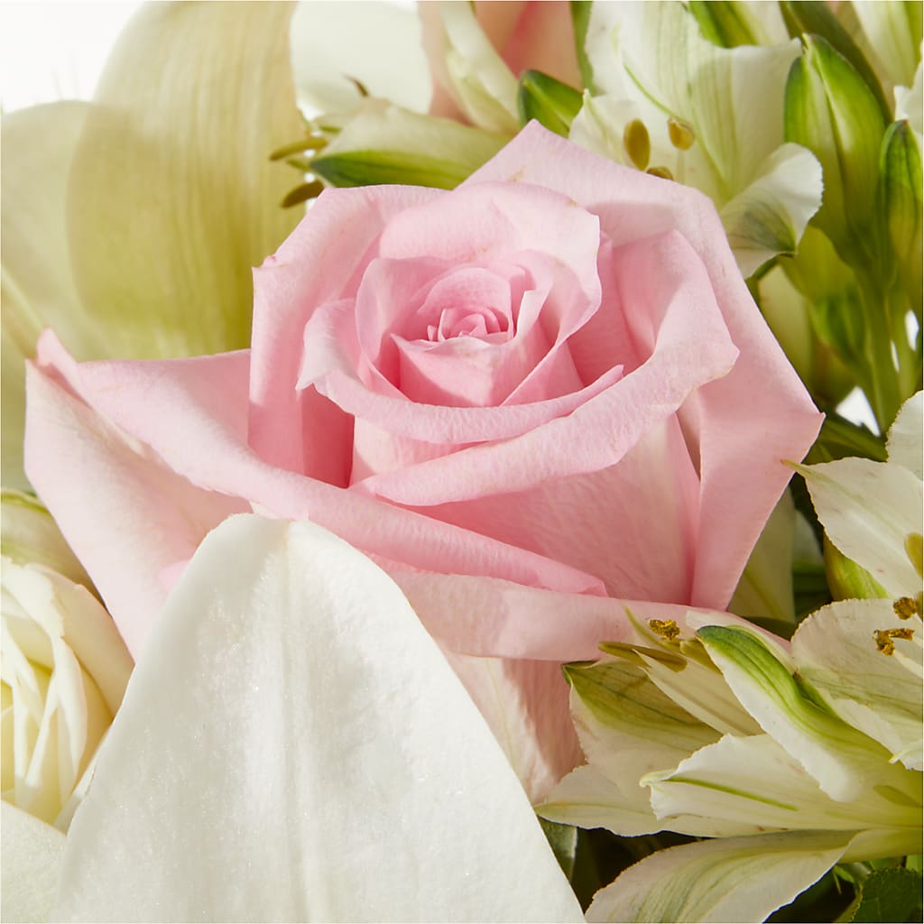 Kindhearted Bouquet – CHARLIE'S FLOWERS & GOURMET BASKETS, Rahway NJ