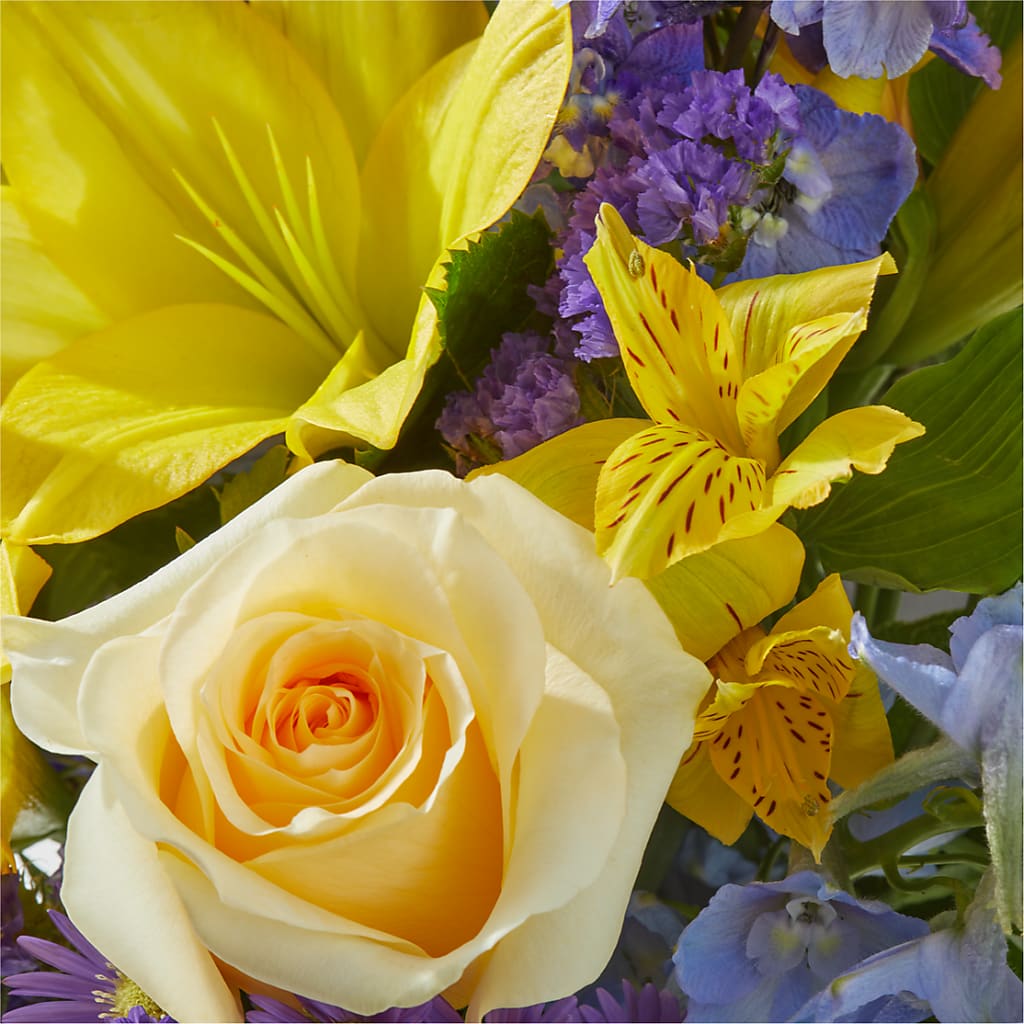 Limoncello Bouquet – CHARLIE'S FLOWERS & GOURMET BASKETS, Rahway NJ