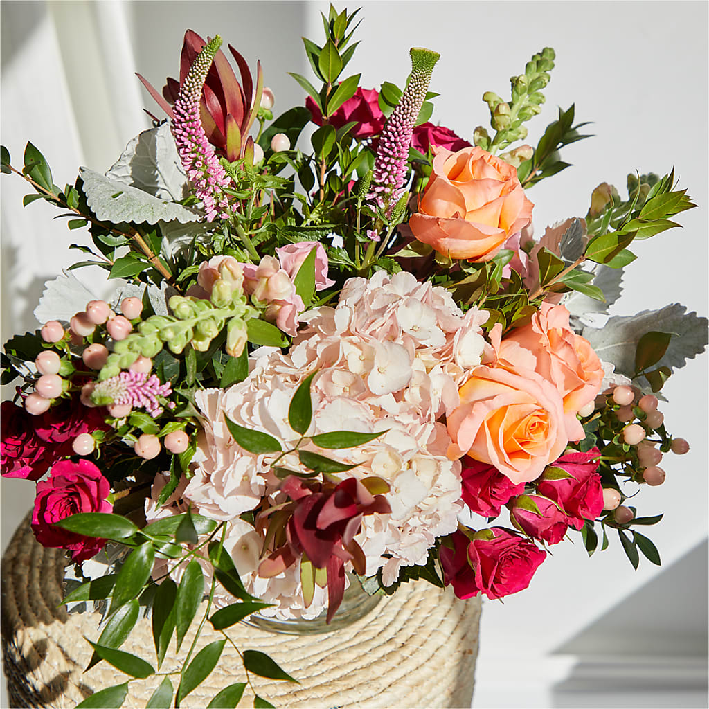 Glitz & Glam Bouquet – CHARLIE'S FLOWERS & GOURMET BASKETS, Rahway NJ